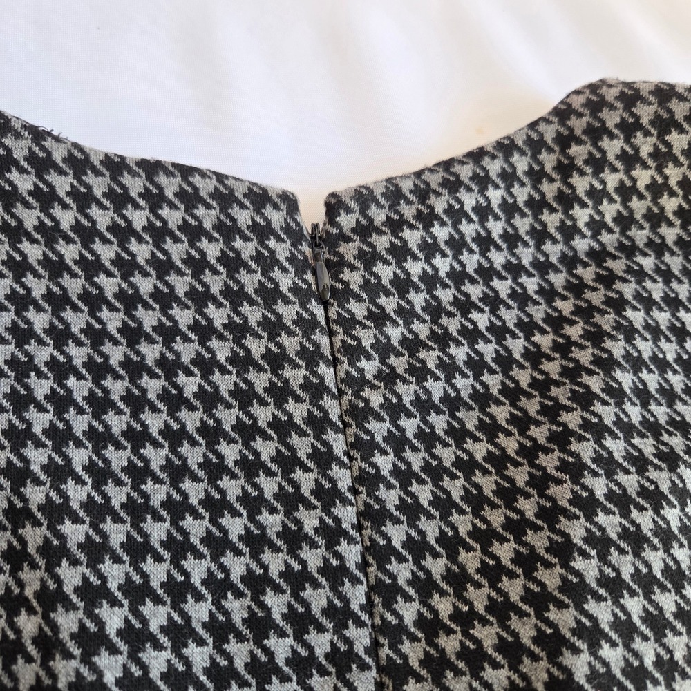 New York & Company Houndstooth Peplum Top Sleeveless V-Neck Wrap Black White 8 - Picture 5 of 7